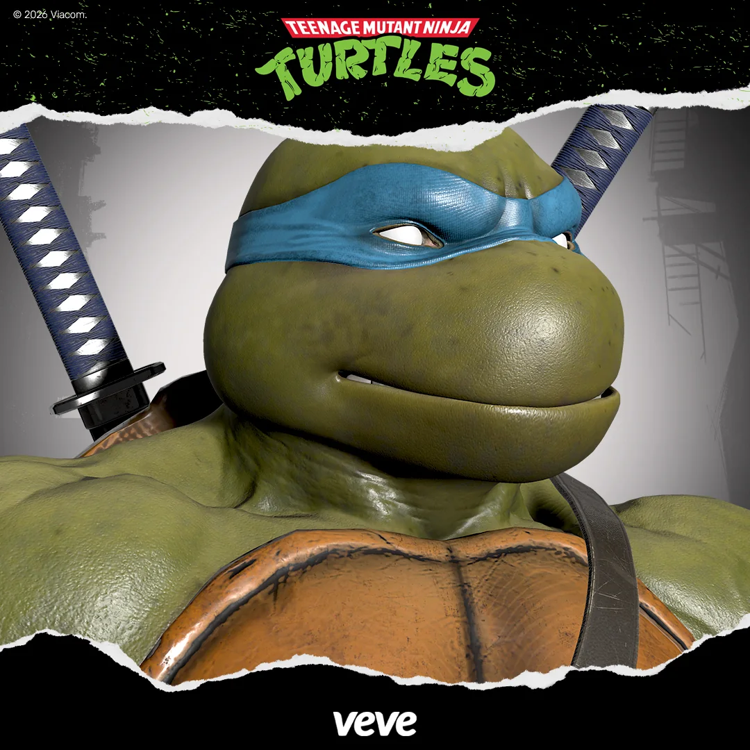 Nahaufnahme-Portraet von Leonardo mit blauem Bandana und sichtbaren Katana-Griffen, VeVe TMNT Render mit Fokus auf Gesicht und Texturen.