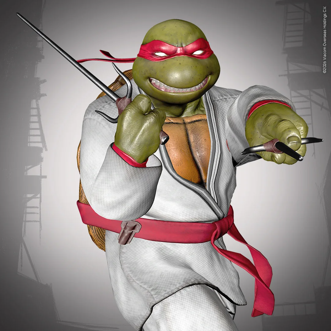 Raphael posiert im weißen Dojo-Gi mit roter Maske und zwei Sai, von denen er eines direkt nach vorn hält.